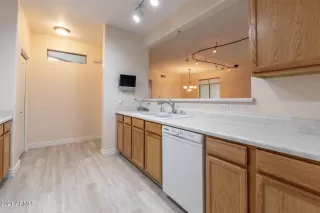 Photo #5: 6312974 Listing