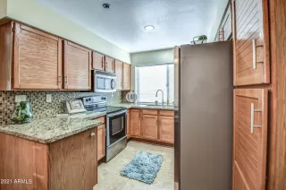 Photo #5: 6313301 Listing