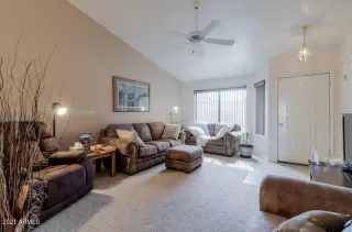 Photo #2: 6313598 Listing