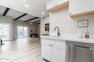 Photo #2: 6313634 Listing 