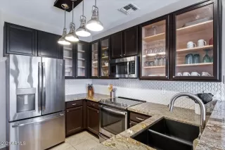 Photo #5: 6313650 Listing