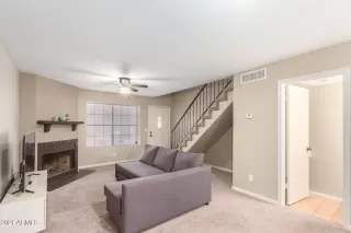 Photo #6: 6313944 Listing