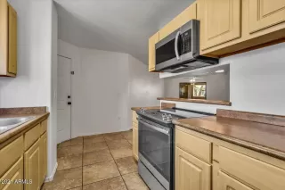 Photo #6: 6314348 Listing