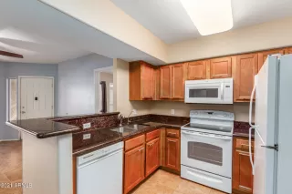 Photo #5: 6314554 Listing