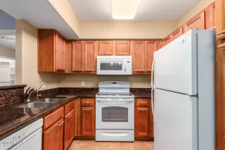 Photo #6: 6314554 Listing