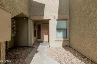 Photo #5: 6314757 Listing