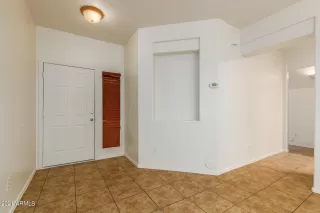 Photo #6: 6314757 Listing