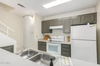 Photo #2: 6314883 Listing