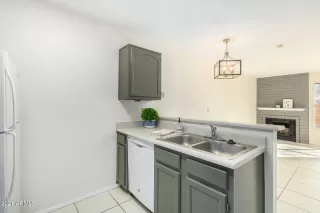 Photo #5: 6314883 Listing