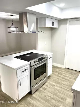 Photo #5: 6315857 Listing