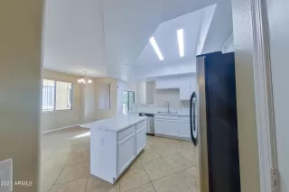 Photo #4: 6316124 Listing