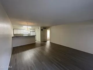 Photo #2: 6316168 Listing