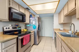 Photo #5: 6316258 Listing