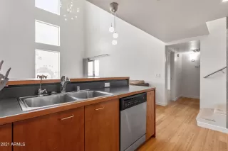 Photo #4: 6316259 Listing 