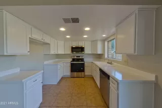 Photo #4: 6316293 Listing