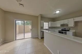 Photo #5: 6316300 Listing