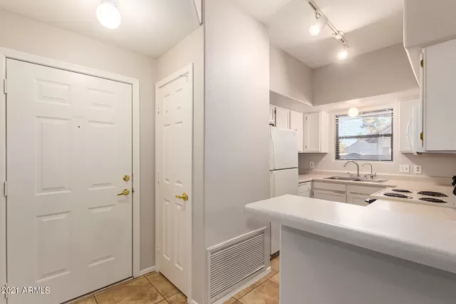 MLS: 6316577 Condo For Sale