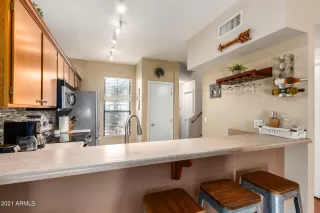 Photo #6: 6316617 Listing 