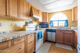 Photo #6: 6317058 Listing 