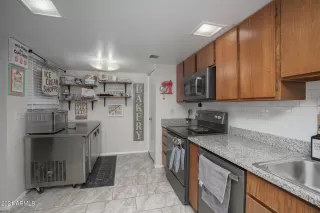 Photo #6: 6317121 Listing 