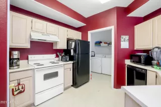 Photo #2: 6317964 Listing