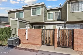 Photo #4: 6317966 Listing