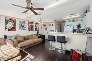 Photo #6: 6317966 Listing