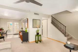 Photo #6: 6318242 Listing