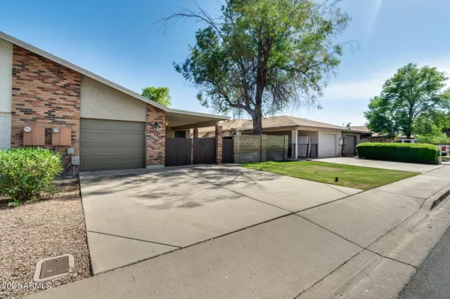 MLS: 6318447 Condo For Sale