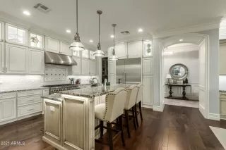 Photo #1: 6318557 Listing 