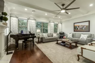 Photo #6: 6318557 Listing 