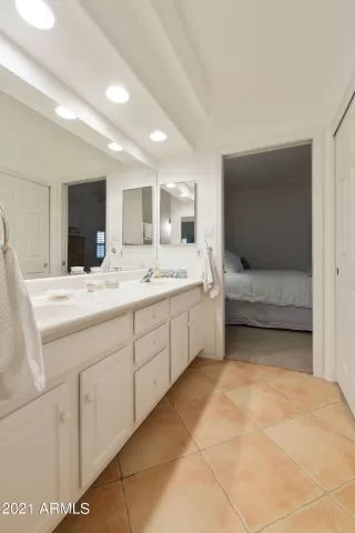 Photo #5: 6319025 Listing 