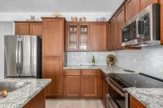 Photo #5: 6319106 Listing