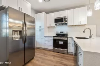 Photo #4: 6319405 Listing