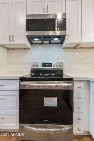 Photo #5: 6319405 Listing