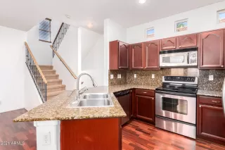 Photo #5: 6319788 Listing