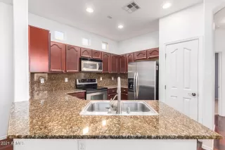 Photo #6: 6319788 Listing