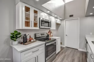 Photo #3: 6319859 Listing