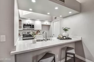 Photo #5: 6319859 Listing