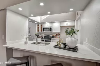 Photo #6: 6319859 Listing