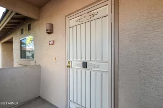 Photo #4: 6319899 Listing