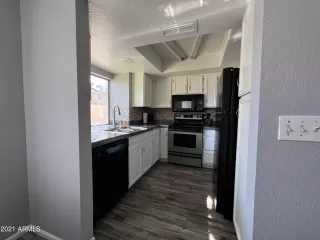 Photo #2: 6320118 Listing