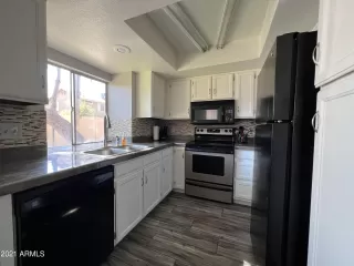 Photo #3: 6320118 Listing