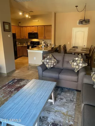 Photo #5: 6320245 Listing