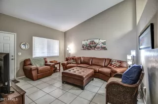 Photo #5: 6320605 Listing