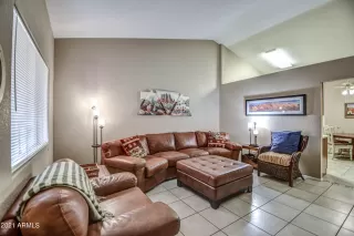 Photo #6: 6320605 Listing