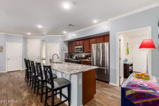 Photo #6: 6320749 Listing