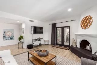 Photo #6: 6321068 Listing