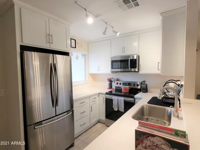 MLS: 6321626 Condo For Sale