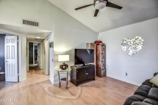 Photo #2: 6321843 Listing